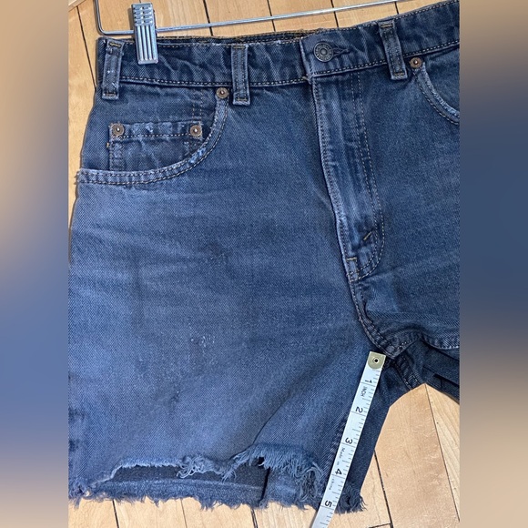 Distressed Levi’s 531 Jean Shorts Size 27 (?) - Picture 12 of 13
